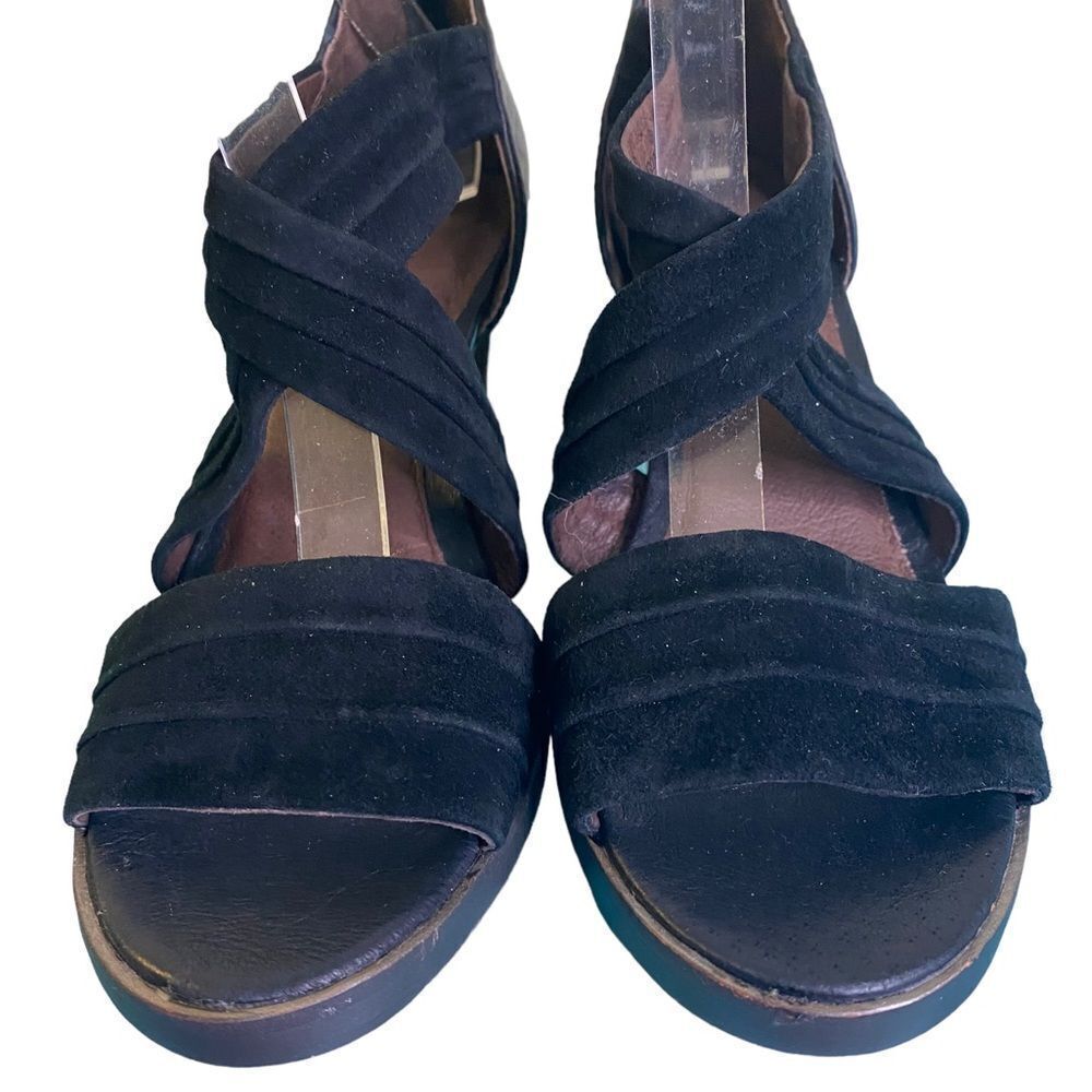 Tommy Bahama Lalai Black Leather and Suede Crisscross Chunky Block Heel Sandal - Picture 9 of 16